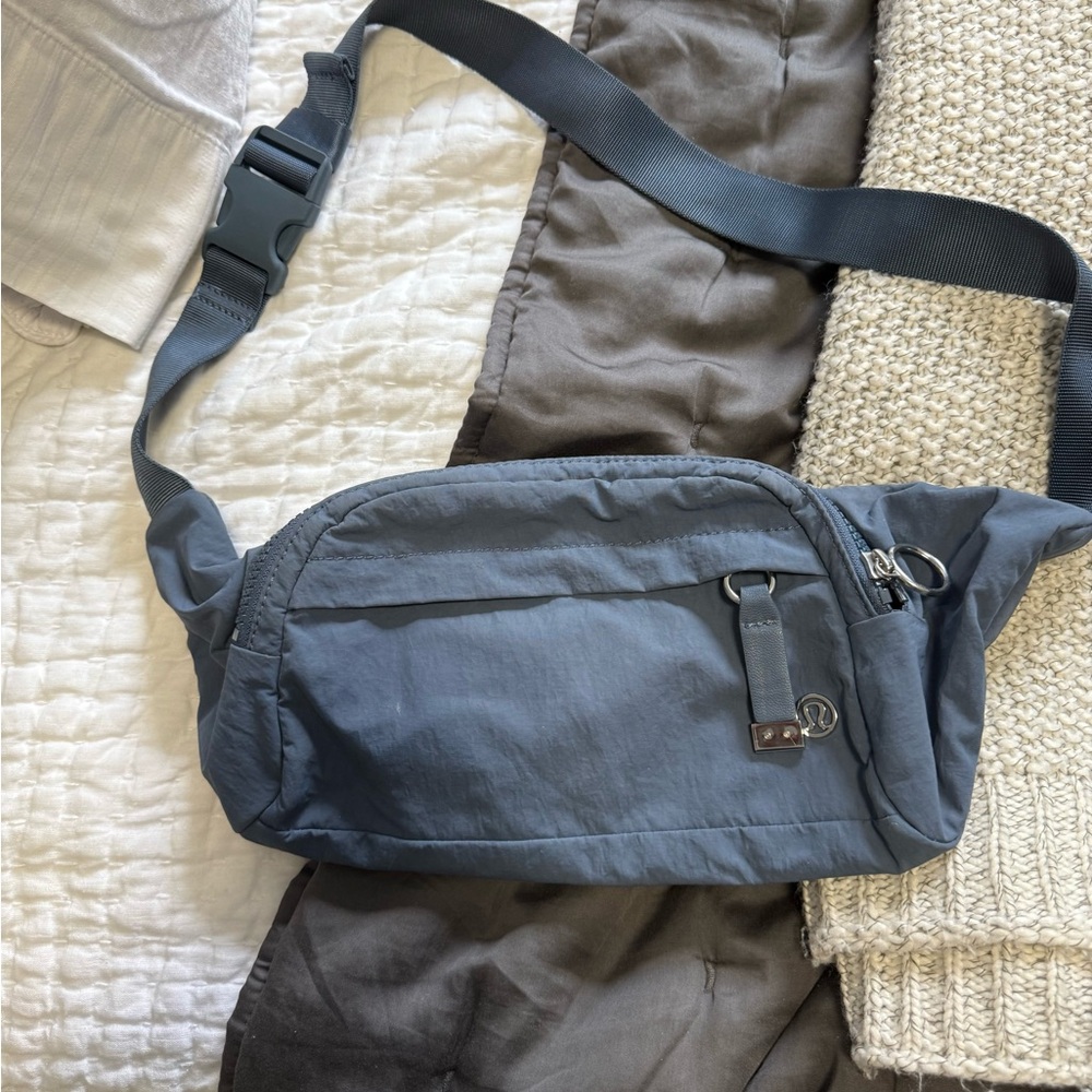 Lululemon belt Bag
